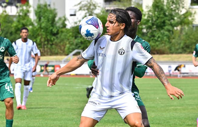 18.07.2026 - Fussball - Saison 2026 2027 - Testspiel Freundschaftsspiel Vorbereitungsspiel - SpVgg Greuther Fürth ( Kleeblatt ) - FC Zürich - Sportfoto Zink MeZi - xmexzix - regulations prohibit any use of photographs as image sequences and or quasi-video - only for editorial use - Miguel Reichmuth (38, FC Zürich ) *** July 18, 2026 Soccer Season 2026–2027 Exhibition Match Friendly Match Preseason Match SpVgg Greuther Fürth Kleeblatt FC Zurich Sports Photo Zink MeZi xmexzix Regulations prohibit any use of photographs as image sequences and or quasi-video; for editorial use only. Miguel ReichMuth 38, FC Zurich