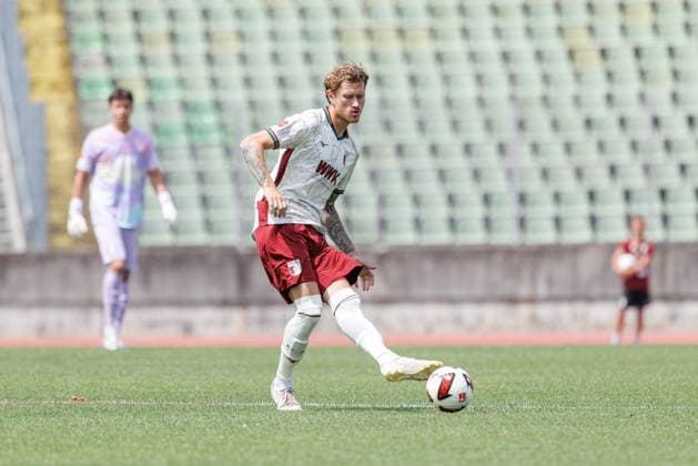 Calvin Brackelmann (2, FC Augsburg) beim Spiel zwischen FC Augsburg v BFV-Schwaben-Auswahl, Fussball, Herren, Bundesliga, 2026 2027, Testspiel am 18.07.2026 in Augsburg, Rosenaustadion. Bayern Deutschland *** Calvin Brackelmann 2, FC Augsburg in the match between FC Augsburg and BFV Schwaben Selection, soccer, men s, Bundesliga, 2026–2027, friendly match on July 18, 2026, in Augsburg, Rosenaustadion, Bavaria, Germany