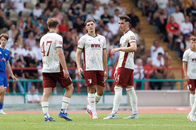 Mert Kömür (36, FC Augsburg), Florian Hangl (47, FC Augsburg) und Thomas Kastanaras (24, FC Augsburg) Tor zum 2 : 0 beim Spiel zwischen FC Augsburg v BFV-Schwaben-Auswahl, Fussball, Herren, Bundesliga, 2026 2027, Testspiel am 18.07.2026 in Augsburg, Rosenaustadion. Bayern Deutschland *** Mert Kömür (36), FC Augsburg; Florian Hangl (47), FC Augsburg; and Thomas Kastanaras (24), FC Augsburg—scored the goal to make it 2–0 in the match between FC Augsburg and the BFV Schwaben All-Star Team, soccer, men’s, Bundesliga, 2026–2027, Friendly match on July 18, 2026, in Augsburg, Rosenaustadion, Bavaria, Germany