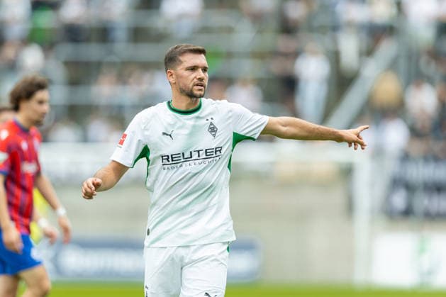 Kevin Stoeger (Borussia Moenchengladbach) gestikuliert, Gestik waehrend des Freundschaftsspiels in der Saisonvorbereitung zwischen Wuppertaler Sportverein und Borussia Mönchengladbach im Stadion am Zoo am 18. Juli 2026 in Wuppertal, Deutschland. (Foto von Mario Hommes DeFodi Images) +++ Kevin Stoeger (Borussia Moenchengladbach) gestures during the during the pre-season friendly match between Wuppertaler Sportverein and Borussia Mönchengladbach at Stadion am Zoo on July 18, 2026 in Wuppertal, Germany. (Photo by Mario Hommes DeFodi Images) - *** Kevin Stoeger of Borussia Mönchengladbach gestures during the preseason friendly match between Wuppertaler Sportverein and Borussia Mönchengladbach at Stadion am Zoo on July 18, 2026, in Wuppertal, Germany. Photo by Mario Hommes, DeFodi Images. Kevin Stoeger of Borussia Mönchengladbach gestures during the preseason friendly match between Wuppertaler Sportverein and Borussia Mönchengladbach at Stadion am Zoo on July 18, 2026, in Wuppertal, Germany. Photo by Mario Hommes, DeFodi Images.