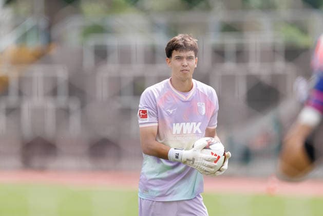 Tom Wisbereit (48, FC Augsburg) beim Spiel zwischen FC Augsburg v BFV-Schwaben-Auswahl, Fussball, Herren, Bundesliga, 2026 2027, Testspiel am 18.07.2026 in Augsburg, Rosenaustadion. Bayern Deutschland *** Tom Wisbereit, 48, FC Augsburg, during the match between FC Augsburg and the BFV Schwaben All-Star Team, soccer, men s, Bundesliga, 2026–2027, friendly match on July 18, 2026, in Augsburg, Rosenaustadion, Bavaria, Germany