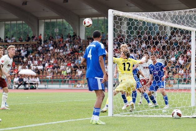 Felix Unger (12, BFV-Schwaben-Auswahl) beim Spiel zwischen FC Augsburg v BFV-Schwaben-Auswahl, Fussball, Herren, Bundesliga, 2026 2027, Testspiel am 18.07.2026 in Augsburg, Rosenaustadion. Bayern Deutschland *** Felix Unger, 12, BFV Schwaben Select Team, during the match between FC Augsburg and BFV Schwaben Select Team, soccer, men s, Bundesliga, 2026–2027, friendly match on July 18, 2026, in Augsburg, Rosenaustadion, Bavaria, Germany