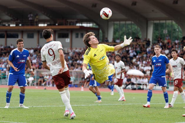 Felix Unger (12, BFV-Schwaben-Auswahl) beim Spiel zwischen FC Augsburg v BFV-Schwaben-Auswahl, Fussball, Herren, Bundesliga, 2026 2027, Testspiel am 18.07.2026 in Augsburg, Rosenaustadion. Bayern Deutschland *** Felix Unger, 12, BFV Schwaben Select Team, during the match between FC Augsburg and BFV Schwaben Select Team, soccer, men s, Bundesliga, 2026–2027, friendly match on July 18, 2026, in Augsburg, Rosenaustadion, Bavaria, Germany