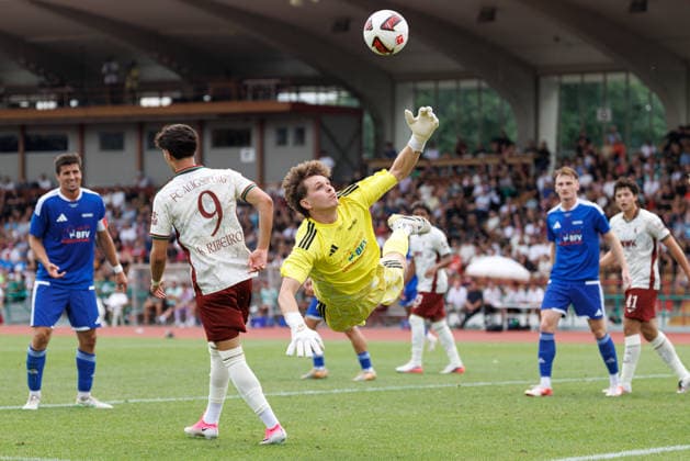 Felix Unger (12, BFV-Schwaben-Auswahl) beim Spiel zwischen FC Augsburg v BFV-Schwaben-Auswahl, Fussball, Herren, Bundesliga, 2026 2027, Testspiel am 18.07.2026 in Augsburg, Rosenaustadion. Bayern Deutschland *** Felix Unger, 12, BFV Schwaben Select Team, during the match between FC Augsburg and BFV Schwaben Select Team, soccer, men s, Bundesliga, 2026–2027, friendly match on July 18, 2026, in Augsburg, Rosenaustadion, Bavaria, Germany
