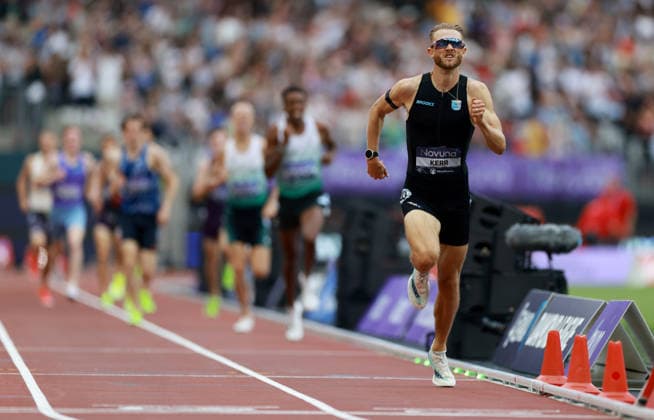 Josh Kerr of Great Britain wins the Mens 1 mile to set a new World record with a time of 3:42.66. The London Athletics Meet, Wanda Diamond League, London Stadium, London, UK - 18 Jul 2026London London Stadium United Kingdom  Copyright: xJamesxMarsh Shutterstockx 16996766bz