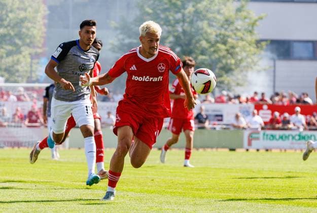 18.07.2026 - Fussball - Saison 2026 2027 - Testspiel Freundschaftsspiel Vorbereitungsspiel: 1. FC Nürnberg Nuernberg FCN ( Club ) - SV Waldhof Mannheim 07 - Sportfoto Zink DaMa - xdaxmax - Sigurd Haugen ( 9, 1. FC Nürnberg FCN ) im Angriff *** July 18, 2026 Soccer Season 2026–2027 Exhibition Match Friendly Match Preseason Match 1 FC Nuremberg FCN Club SV Waldhof Mannheim 07 Sports Photo Zink DaMa xdaxmax Sigurd Haugen 9, 1 FC Nürnberg FCN on the attack