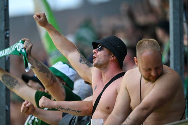 SOCCER - Wacker vs Chemie Leipzig, test match INNSBRUCK,AUSTRIA,18.JUL.26 - SOCCER - ADMIRAL 2.Liga, Regionalliga Nordost, FC Wacker Innsbruck vs BSG Chemie Leipzig, test match. Image shows a feature with a fan of BSG Chemie Leipzig.  GEPAxpictures xDanielxSchoenherr