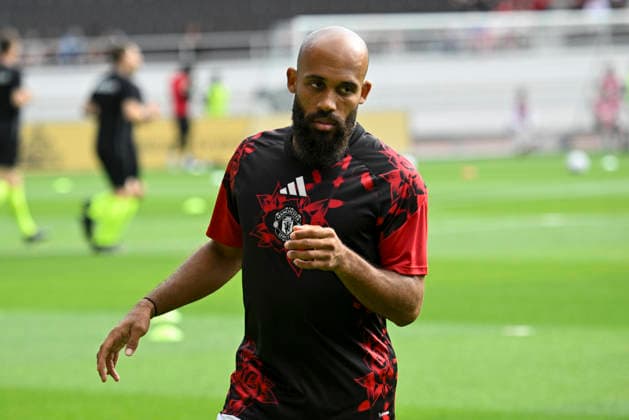 LKS 20260718 Manchester United, ManU s Bryan Mbeumo warms up before the football opening pre-season friendly match between Manchester United and Wrexham AFC at Helsinki Olympic Stadium in Helsinki, Finland on July 18, 2026. - MARKKU ULANDER Helsinki Finland ihG1_k2NO08  Copyright: xMarkkuxUlanderx ihG1_k2NO08
