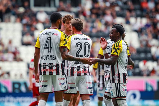 SOCCER - LASK vs Duesseldorf, test match LINZ,AUSTRIA,18.JUL.26 - SOCCER - ADMIRAL Bundesliga, 3. Liga, Linzer ASK vs Fortuna Duesseldorf, test match. Image shows the rejoicing of the team LASK.  GEPAxpictures xManuelxBinder