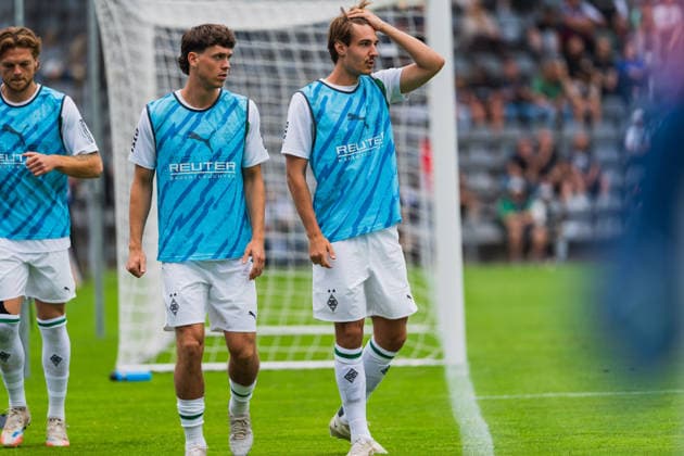 Florian Neuhaus (Borussia Moenchengladbach, 10) rauft sich die Haare Wuppertaler SV vs. Borussia Moenchengladbach, Fussball, Freundschaftsspiel, Saison 2026 27, 18.07.2026, Wuppertaler SV vs. Borussia Moenchengladbach, Fussball, Freundschaftsspiel, Saison 2026 27, 18.07.2026 Wuppertal *** Florian Neuhaus, Borussia Mönchengladbach, No. 10, is tearing his hair out. Wuppertaler SV vs. Borussia Mönchengladbach, Soccer, Friendly Match, 2026–27 Season, July 18, 2026, Wuppertaler SV vs. Borussia Mönchengladbach, soccer, friendly match, 2026–27 season, July 18, 2026, Wuppertal Copyright: xEibner-Pressefoto LukasxBaldygax EP_LBA