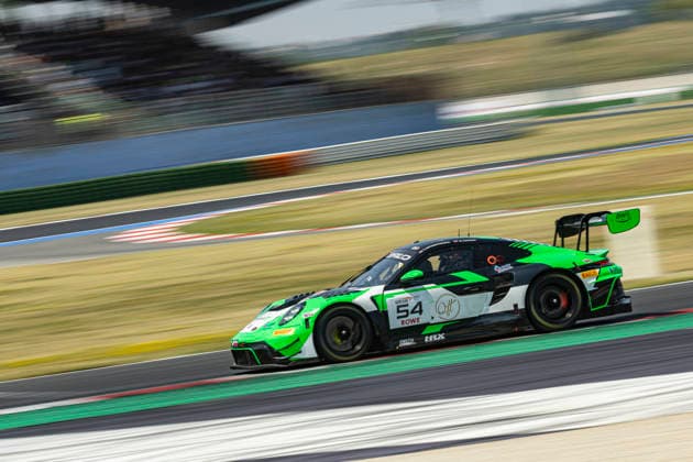 GT World Challenge Misano 2026 - Qualify Tanart Sathienthirakul and Mark Kastelic drive the ( 54) Porsche 911 GT3 R (992) EVO of team Dinamic GT during Qualify 1 of the fifth round of the GT World Challenge Europe by AWS at the Misano World Circuit - Marco Simoncelli in Misano, Italy, on July 18, 2026. Misano Italy Italy  Copyright: xFabioxPellicciax originalFilename:pelliccia-gtworldc260718_npSCk.jpg