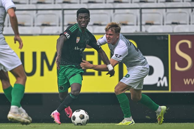 SOCCER - Wacker vs Chemie Leipzig, test match INNSBRUCK,AUSTRIA,18.JUL.26 - SOCCER - ADMIRAL 2.Liga, Regionalliga Nordost, FC Wacker Innsbruck vs BSG Chemie Leipzig, test match. Image shows Bright Owusu (Wacker) and Rajk Lisinski (Chemie Leipzig).  GEPAxpictures xDanielxSchoenherr