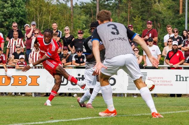 18.07.2026 - Fussball - Saison 2026 2027 - Testspiel Freundschaftsspiel Vorbereitungsspiel: 1. FC Nürnberg Nuernberg FCN ( Club ) - SV Waldhof Mannheim 07 - Sportfoto Zink DaMa - xdaxmax - Mohamed Ali Zoma (23, 1. FC Nürnberg FCN ) mit Torschuss *** July 18, 2026 Soccer Season 2026–2027 Exhibition Match Friendly Match Preseason Match 1 FC Nürnberg (FCN) vs. SV Waldhof Mannheim 07 Sports Photo by Zink DaMa xdaxmax Mohamed Ali Zoma 23, 1 FC Nuremberg FCN taking a shot on goal