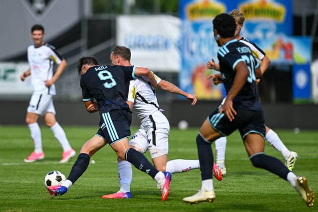 SOCCER - Altach vs Grasshoppers, test match ALTACH,AUSTRIA,18.JUL.26 - SOCCER - ADMIRAL Bundesliga, Super League, SCR Altach vs Grasshopper Club Zuerich, test match. Image shows Benedikt Zech (Altach), Nikolas Muci (Grashoppers), Mike Baehre (Altach), Samuele Bengondo (Grashoppers) and Filip Milojevic (Altach).  GEPAxpictures xOliverxLerch