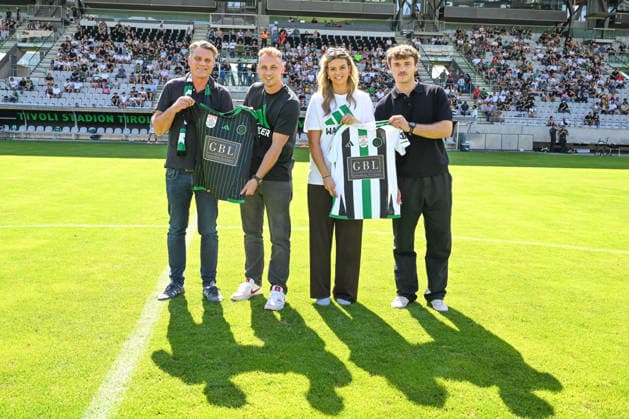 SOCCER - Wacker vs Chemie Leipzig, test match INNSBRUCK,AUSTRIA,18.JUL.26 - SOCCER - ADMIRAL 2.Liga, Regionalliga Nordost, FC Wacker Innsbruck vs BSG Chemie Leipzig, test match. Image shows president Hannes Rauch (Wacker), sponsor Lukas Lechner, Sofia Gabriel and Jonathan Hoff (Wacker).  GEPAxpictures xDanielxSchoenherr