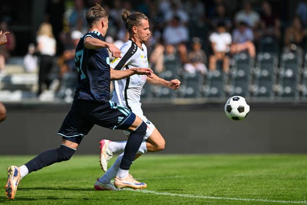 SOCCER - Altach vs Grasshoppers, test match ALTACH,AUSTRIA,18.JUL.26 - SOCCER - ADMIRAL Bundesliga, Super League, SCR Altach vs Grasshopper Club Zuerich, test match. Image shows Nico Rissi (Grashoppers) and Patrick Greil (Altach).  GEPAxpictures xOliverxLerch