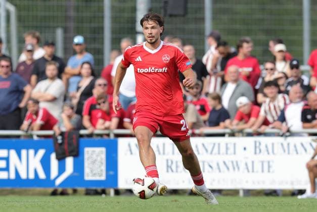 18.07.2026 - Fussball - Saison 2026 2027 - Testspiel Freundschaftsspiel Vorbereitungsspiel: 1. FC Nürnberg Nuernberg FCN ( Club ) - SV Waldhof Mannheim 07 - Sportfoto Zink DaMa - xdaxmax - Fynn Otto (20, 1. FC Nürnberg FCN ) - Freisteller Einzelbild *** July 18, 2026 Soccer Season 2026–2027 Exhibition Match Friendly Match Preseason Match 1 FC Nürnberg Nuremberg FCN Club SV Waldhof Mannheim 07 Sports Photo Zink DaMa xdaxmax Fynn Otto 20, 1 FC Nuremberg FCN Cutout Single Image