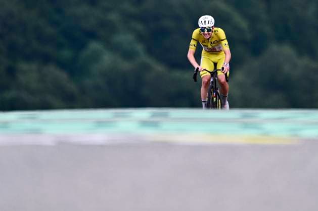 Tour de France 2026 Stage 14 LE MARKSTEIN, FRANCE - JULY 18 : Pogacar Tadej (SLO) of UAE Team Emirates XRG celebrating his victory during stage 14 of the 113rd edition of Tour de France an UCI World Tour 2.UWT cycling road race stage for Men Elite of 155 km with start in Mulhouse and finish in Le Markstein on July 18, 2026 in Le Markstein, France, 18 07 2026 ( Motordriver Kurt Vandenborre - Le Markstein France  Copyright: xPeterxDexVoechtx