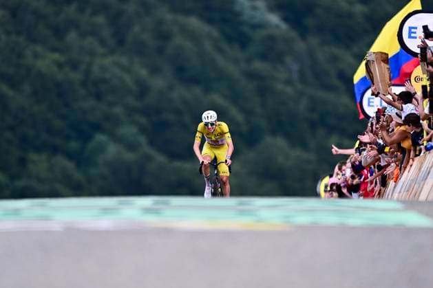Tour de France 2026 Stage 14 LE MARKSTEIN, FRANCE - JULY 18 : Pogacar Tadej (SLO) of UAE Team Emirates XRG celebrating his victory during stage 14 of the 113rd edition of Tour de France an UCI World Tour 2.UWT cycling road race stage for Men Elite of 155 km with start in Mulhouse and finish in Le Markstein on July 18, 2026 in Le Markstein, France, 18 07 2026 ( Motordriver Kurt Vandenborre - Le Markstein France  Copyright: xPeterxDexVoechtx