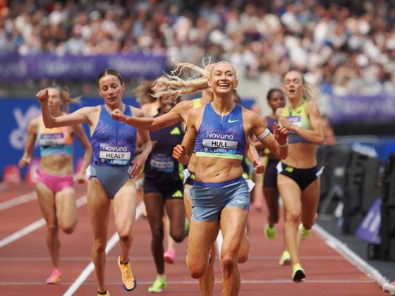 Jessica Hull crosses the line to win the women™s 3000m during the Diamond League Athletics at the London Stadium, Queen Elizabeth Olympic Park , London, England on 18 July 2026. Copyright: xPhilxHutchinsonx 45280048
