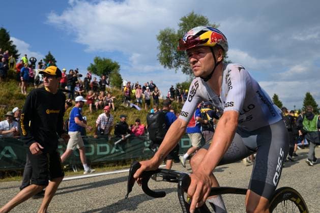 Tour de France 2026 Stage 14 LE MARKSTEIN, FRANCE - JULY 18 : Pidcock Thomas (GBR) of Pinarello Q36.5 Pro Cycling Team after the race during stage 14 of the 113rd edition of Tour de France an UCI World Tour 2.UWT cycling road race stage for Men Elite of 155 km with start in Mulhouse and finish in Le Markstein on July 18, 2026 in Le Markstein, France, 18 07 2026 Le Markstein France  Copyright: xDavidxPintensx