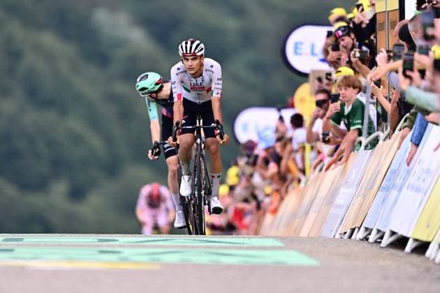 Tour de France 2026 Stage 14 LE MARKSTEIN, FRANCE - JULY 18 : Del Toro Isaac (MEX) of UAE Team Emirates XRG at the finish line during stage 14 of the 113rd edition of Tour de France an UCI World Tour 2.UWT cycling road race stage for Men Elite of 155 km with start in Mulhouse and finish in Le Markstein on July 18, 2026 in Le Markstein, France, 18 07 2026 ( Motordriver Kurt Vandenborre - Le Markstein France  Copyright: xPeterxDexVoechtx