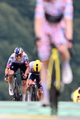 Tour de France 2026 Stage 14 LE MARKSTEIN, FRANCE - JULY 18 : Evenepoel Remco (BEL) of Red Bull BORA Hansgrohe at the finish line during stage 14 of the 113rd edition of Tour de France an UCI World Tour 2.UWT cycling road race stage for Men Elite of 155 km with start in Mulhouse and finish in Le Markstein on July 18, 2026 in Le Markstein, France, 18 07 2026 ( Motordriver Kurt Vandenborre - Le Markstein France  Copyright: xPeterxDexVoechtx