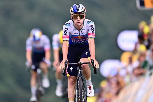 Tour de France 2026 Stage 14 LE MARKSTEIN, FRANCE - JULY 18 : Evenepoel Remco (BEL) of Red Bull BORA Hansgrohe at the finish line during stage 14 of the 113rd edition of Tour de France an UCI World Tour 2.UWT cycling road race stage for Men Elite of 155 km with start in Mulhouse and finish in Le Markstein on July 18, 2026 in Le Markstein, France, 18 07 2026 ( Motordriver Kurt Vandenborre - Le Markstein France  Copyright: xPeterxDexVoechtx
