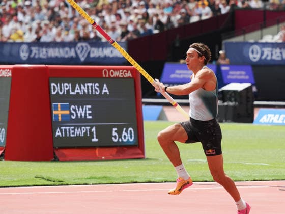 Armand Duplantis early in the competition in the mens pole vault during the Diamond League Athletics at the London Stadium, Queen Elizabeth Olympic Park , London, England on 18 July 2026. Copyright: xPhilxHutchinsonx 45280059