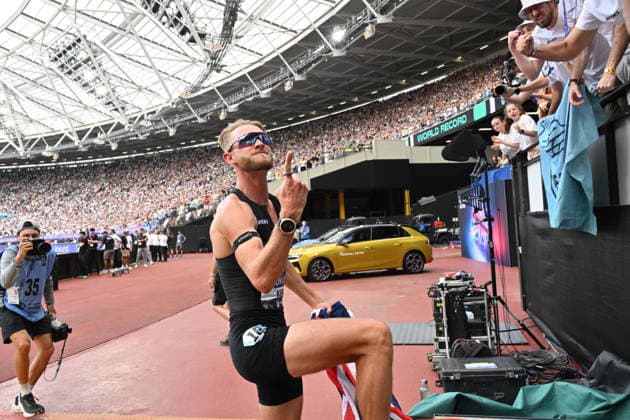 Josh KERR, Novuna London Athletics Meet, London, UK. 18 July 2026. London, UK, Josh KERR wins the Mens 1 Mile to secure a new World Record during the Novuna London Athletics Meet 2026, part of the Wanda Diamond League at London Stadium, Queen Elizabeth Park, London, UK., Credit:Lee Floyd Lee Floyd - B3214 Avalon UK, London, London Stadium, Queen Elizabeth  Copyright: xLeexFloydx xLeexFloydx-xB3214x xAvalonx 1117204580