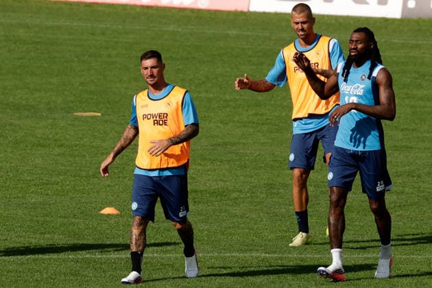 SSC Napoli preseason 2026-27 Napoli s Italian forward Matteo Politano, Napoli s Italian defender Leonardo Spinazzola, Napoli s Cameroonian midfielder Andre Frank Zambo Anguissa during Second day SSC Napoli s 2026-27 preseason training camp in val di sole in Trentino, Dimaro Folgarida July, 18 2026. _BPH0886 Copyright: xAntonioxBalascox
