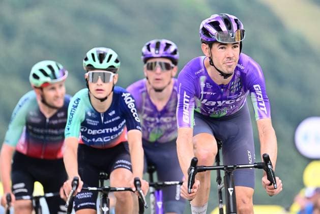 Tour de France 2026 Stage 14 LE MARKSTEIN, FRANCE - JULY 18 : O Connor Ben (AUS) of Team Jayco AlUla at the finish line during stage 14 of the 113rd edition of Tour de France an UCI World Tour 2.UWT cycling road race stage for Men Elite of 155 km with start in Mulhouse and finish in Le Markstein on July 18, 2026 in Le Markstein, France, 18 07 2026 ( Motordriver Kurt Vandenborre - Le Markstein France  Copyright: xPeterxDexVoechtx