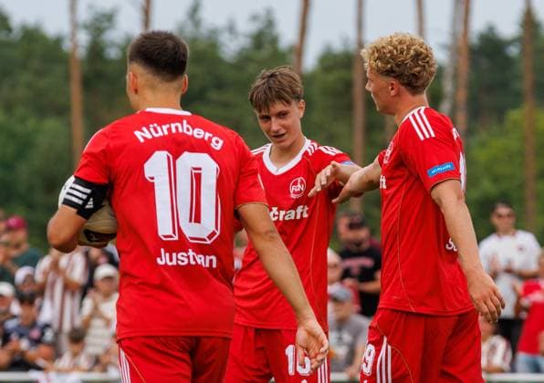 18.07.2026 - Fussball - Saison 2026 2027 - Testspiel Freundschaftsspiel Vorbereitungsspiel: 1. FC Nürnberg Nuernberg FCN ( Club ) - SV Waldhof Mannheim 07 - Sportfoto Zink DaMa - xdaxmax - Jubel Freude Torjubel nach Tor zum 3:2 - Julian Justvan (10, 1. FC Nürnberg FCN ) Marko Soldic (16, 1. FC Nürnberg FCN ) Piet Scobel (19, 1. FC Nürnberg FCN ) jubelt freut sich - Torschütze: Piet Scobel (19, 1. FC Nürnberg FCN ) *** July 18, 2026 Soccer Season 2026–2027 Exhibition Match Friendly Match Preseason Match 1 FC Nürnberg Nuremberg FCN Club SV Waldhof Mannheim 07 Sports Photo Zink DaMa xdaxmax Celebration Joy Goal Celebration after the 3rd Goal 2 by Julian Justvan 10, 1 FC Nuremberg FCN Marko Soldic 16, 1 FC Nuremberg FCN Piet Scobel 19, 1 FC Nuremberg FCN celebrating, happy, goal scorer Piet Scobel 19, 1 FC Nuremberg FCN