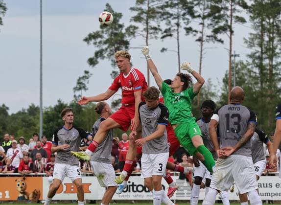 18.07.2026 - Fussball - Saison 2026 2027 - Testspiel Freundschaftsspiel Vorbereitungsspiel: 1. FC Nürnberg Nuernberg FCN ( Club ) - SV Waldhof Mannheim 07 - Sportfoto Zink DaMa - xdaxmax - Piet Scobel (19, 1. FC Nürnberg FCN ) Thijmen Nijhuis (1, SV Waldhof Mannheim 07 SVW07 ) *** July 18, 2026 Soccer Season 2026–2027 Exhibition Match Friendly Match Preseason Match 1 FC Nürnberg (Nuremberg) FCN Club SV Waldhof Mannheim 07 Sports Photo Zink DaMa xdaxmax Piet Scobel 19, 1 FC Nuremberg FCN Thijmen Nijhuis 1, SV Waldhof Mannheim 07 SVW07