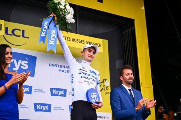 Tour de France 2026 Stage 14 LE MARKSTEIN, FRANCE - JULY 18 : Seixas Paul (FRA) of Decathlon CMA CGM Team on the podium wearing the white jersey during stage 14 of the 113rd edition of Tour de France an UCI World Tour 2.UWT cycling road race stage for Men Elite of 155 km with start in Mulhouse and finish in Le Markstein on July 18, 2026 in Le Markstein, France, 18 07 2026 ( Motordriver Kurt Vandenborre - Le Markstein France  Copyright: xGvgx