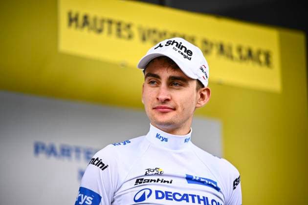 Tour de France 2026 Stage 14 LE MARKSTEIN, FRANCE - JULY 18 : Seixas Paul (FRA) of Decathlon CMA CGM Team on the podium wearing the white jersey during stage 14 of the 113rd edition of Tour de France an UCI World Tour 2.UWT cycling road race stage for Men Elite of 155 km with start in Mulhouse and finish in Le Markstein on July 18, 2026 in Le Markstein, France, 18 07 2026 ( Motordriver Kurt Vandenborre - Le Markstein France  Copyright: xGvgx