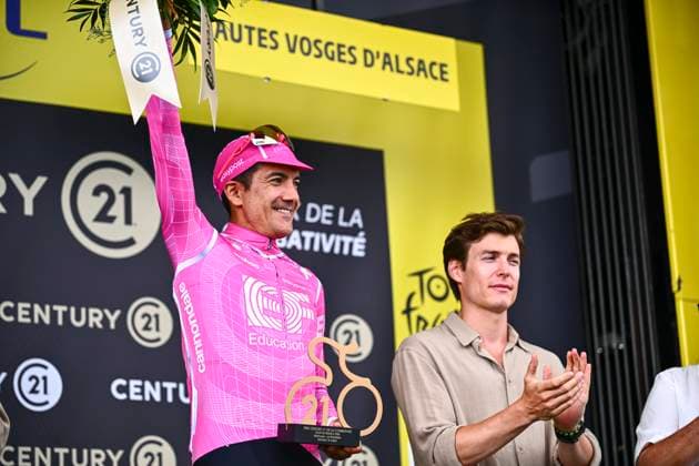 Tour de France 2026 Stage 14 LE MARKSTEIN, FRANCE - JULY 18 : Carapaz Richard (ECU) of EF Education EasyPost on the podium most combative rider of the day during stage 14 of the 113rd edition of Tour de France an UCI World Tour 2.UWT cycling road race stage for Men Elite of 155 km with start in Mulhouse and finish in Le Markstein on July 18, 2026 in Le Markstein, France, 18 07 2026 ( Motordriver Kurt Vandenborre - Le Markstein France  Copyright: xGvgx