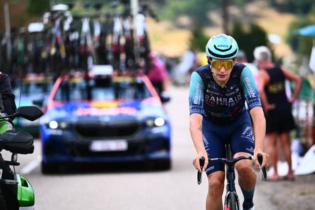 Tour de France 2026 Stage 14 LE MARKSTEIN, FRANCE - JULY 18 : Van Mechelen Vlad (BEL) of Bahrain - Victorious in action during stage 14 of the 113rd edition of Tour de France an UCI World Tour 2.UWT cycling road race stage for Men Elite of 155 km with start in Mulhouse and finish in Le Markstein on July 18, 2026 in Le Markstein, France, 18 07 2026 ( Motordriver Kurt Vandenborre - Le Markstein France  Copyright: xGvgx