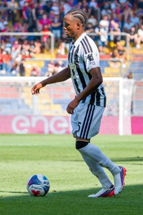 BASEL, SWITZERLAND - JULY 18: Justin Obavwoduo of Juventus controls the ball during the pre-season friendly match between FC Basel 1893 and Juventus at St. Jakob Stadium on July 18, 2026 in Basel, Switzerland. *** BASEL, SWITZERLAND, JULY 18 — Justin Obavwoduo of Juventus controls the ball during the preseason friendly match between FC Basel 1893 and Juventus at St. Jakob Stadium on July 18, 2026, in Basel, Switzerland Copyright: xJustPictures.ch PascalxvonxBürenx jp-en-EuSpIm-Pavo_Fotografie-05716