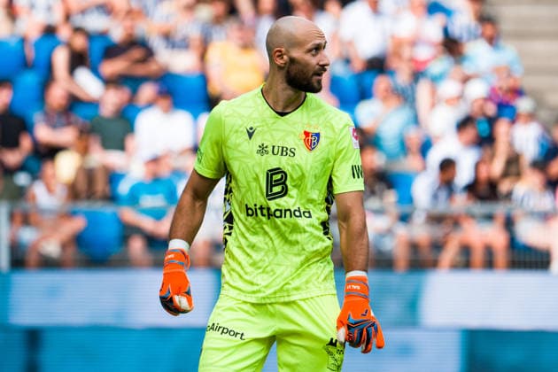 BASEL, SWITZERLAND - JULY 18: Mirko Salvi of Basel become a red card for during the pre-season friendly match between FC Basel 1893 and Juventus at St. Jakob Stadium on July 18, 2026 in Basel, Switzerland. *** BASEL, SWITZERLAND, JULY 18 Mirko Salvi of Basel received a red card during the preseason friendly match between FC Basel 1893 and Juventus at St. Jakob Stadium on July 18, 2026, in Basel, Switzerland Copyright: xJustPictures.ch PascalxvonxBürenx jp-en-EuSpIm-Pavo_Fotografie-05949