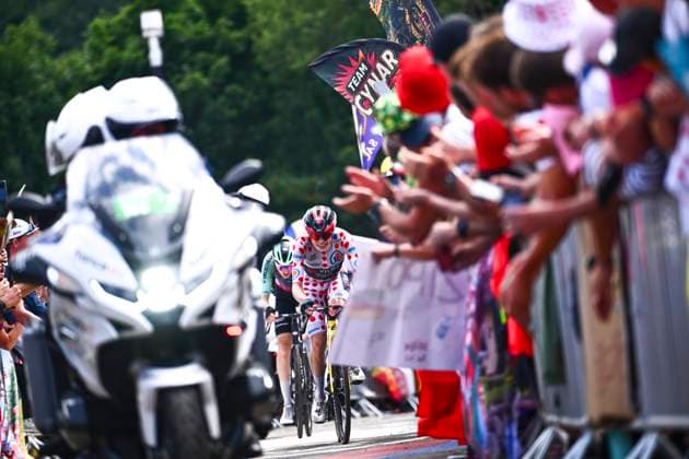 Tour de France 2026 Stage 14 LE MARKSTEIN, FRANCE - JULY 18 : Vingegaard Jonas (DEN) of Team Visma Lease a Bike in action during stage 14 of the 113rd edition of Tour de France an UCI World Tour 2.UWT cycling road race stage for Men Elite of 155 km with start in Mulhouse and finish in Le Markstein on July 18, 2026 in Le Markstein, France, 18 07 2026 ( Motordriver Kurt Vandenborre - Le Markstein France  Copyright: xGvgx