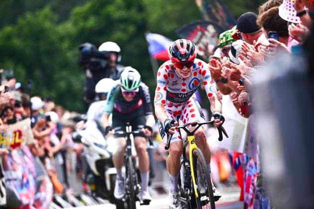 Tour de France 2026 Stage 14 LE MARKSTEIN, FRANCE - JULY 18 : Vingegaard Jonas (DEN) of Team Visma Lease a Bike in action during stage 14 of the 113rd edition of Tour de France an UCI World Tour 2.UWT cycling road race stage for Men Elite of 155 km with start in Mulhouse and finish in Le Markstein on July 18, 2026 in Le Markstein, France, 18 07 2026 ( Motordriver Kurt Vandenborre - Le Markstein France  Copyright: xGvgx