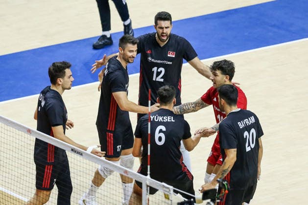 Turkiye v Slovenia - Men s Volleyball Nations League BELGRADE, SERBIA - JULY 18: Players of Turkiye celebrate a point during the Men s Volleyball Nations League match between Turkiye and Slovenia at Beogradska Arena in Belgrade, Serbia on July 18, 2026. Filip Stevanovic Anadolu Belgrade Serbia. Editorial use only. Please get in touch for any other usage.  Copyright: x2026xAnadoluxFilipxStevanovicx