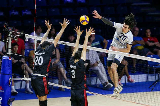 Turkiye v Slovenia - Men s Volleyball Nations League BELGRADE, SERBIA - JULY 18: Mujanovic (20) of Slovenia in action during the Men s Volleyball Nations League match between Turkiye and Slovenia at Beogradska Arena in Belgrade, Serbia on July 18, 2026. Filip Stevanovic Anadolu Belgrade Serbia. Editorial use only. Please get in touch for any other usage.  Copyright: x2026xAnadoluxFilipxStevanovicx