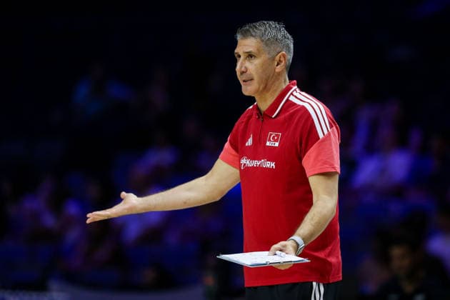 Turkiye v Slovenia - Men s Volleyball Nations League BELGRADE, SERBIA - JULY 18: Head coach of Turkiye, Slobodan Kovac follows the Men s Volleyball Nations League match between Turkiye and Slovenia in Belgrade, Serbia on July 18, 2026. Filip Stevanovic Anadolu Belgrade Serbia. Editorial use only. Please get in touch for any other usage.  Copyright: x2026xAnadoluxFilipxStevanovicx
