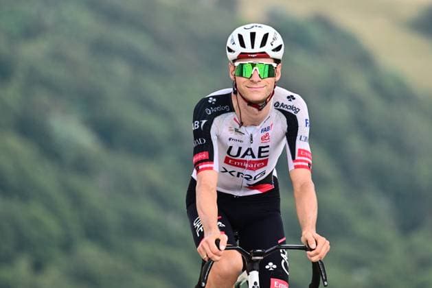 Tour de France 2026 Stage 14 LE MARKSTEIN, FRANCE - JULY 18 : Grossschartner Felix (AUT) of UAE Team Emirates - XRG at the finish line during stage 14 of the 113rd edition of Tour de France an UCI World Tour 2.UWT cycling road race stage for Men Elite of 155 km with start in Mulhouse and finish in Le Markstein on July 18, 2026 in Le Markstein, France, 18 07 2026 ( Motordriver Kurt Vandenborre - Le Markstein France  Copyright: xPeterxDexVoechtx