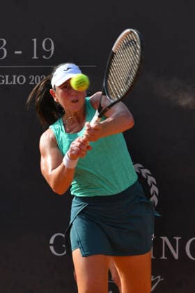 TENNIS - International Tennis Tournament - ATV Bancomat Tennis Open - Semifinals Photo by IPA ABACAPRESS.COM86783891 - Nuria Brancaccio of Italy faces Lucia Bronzetti of Italy during the semifinal match at the ATV Bancomat Tennis Open WTA, Tennis Damen 125 at the Antico Tiro a Volo Club on July 18, 2026, in Rome, Italy. (Photo by Roberto Bettacchi) Rome Italy  Copyright: xIPAxSport ABACAx