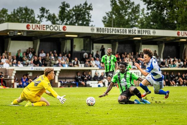 MEPPEL, 18 7-2026, Sportpark Ezinge, Season 2026 2027, Dutch Eredivisie Football, Preseason friendly match between PEC Zwolle and Cercle Brugge, Picture shows PEC Zwolle player GabriÃ«l Reiziger, Cercle Brugge player KAKOU Emmanuel and Cercle Brugge player LANGENBICK Bas PEC Zwolle - Cercle Brugge (friendly)  x205091709x Copyright: