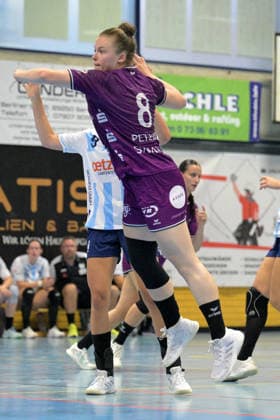 Ida Petzold (TusSies Metzingen, 08) am mit Ball TusSies Metzingen vs. Union Neckarsulm , Handball, Vorbereitung, Testspiel, Saison 2026 2027, 18.07.2026 TusSies Metzingen vs. Sport-Union Neckarsulm , Handball, Vorbereitung, Testspiel, Saison 2026 2027, 18.07.2026 Voehringen *** Ida Petzold, TusSies Metzingen, 8 a.m., with the ball: TusSies Metzingen vs. Sport Union Neckarsulm, Handball, Preseason, Friendly Match, 2026–2027 Season, July 18, 2026, TusSies Metzingen vs. Sport Union Neckarsulm, Handball, Preseason, Friendly, 2026–2027 Season, July 18, 2026, Voehringen Copyright: xEibner-Pressefotox EP_TBR