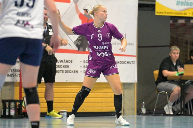 Lotta Roepcke (TusSies Metzingen, 09) am mit Ball TusSies Metzingen vs. Union Neckarsulm , Handball, Vorbereitung, Testspiel, Saison 2026 2027, 18.07.2026 TusSies Metzingen vs. Sport-Union Neckarsulm , Handball, Vorbereitung, Testspiel, Saison 2026 2027, 18.07.2026 Voehringen *** Lotta Roepcke, TusSies Metzingen, 9 a.m., with the ball: TusSies Metzingen vs. Sport Union Neckarsulm, Handball, Preseason, Friendly, 2026–2027 Season, July 18, 2026, TusSies Metzingen vs. Sport Union Neckarsulm, Handball, Preseason, Friendly, 2026–2027 Season, July 18, 2026, Voehringen Copyright: xEibner-Pressefotox EP_TBR